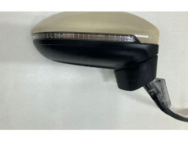 Зеркало электрическое Volkswagen Touran II 2010 - 2016 года