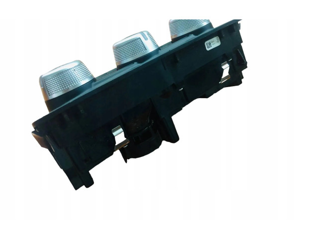 Блок управления климат-контролем 8XA820043   Audi A1