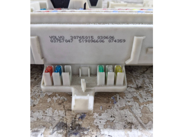 Pojistková skříňka 30765015, 03757047 Volvo S40 2007