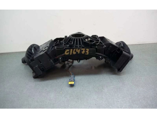 Подушка безопасности водителя 8200127727 Renault Scenic RX