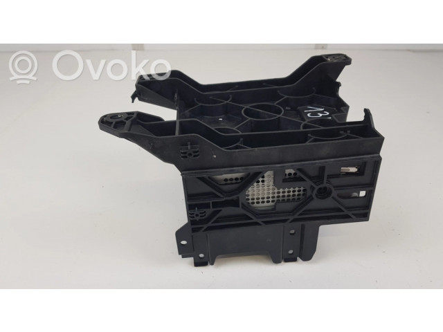 Радио/ проигрыватель CD/DVD / навигация