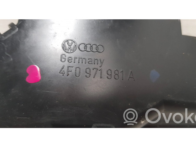 Другая деталь салона