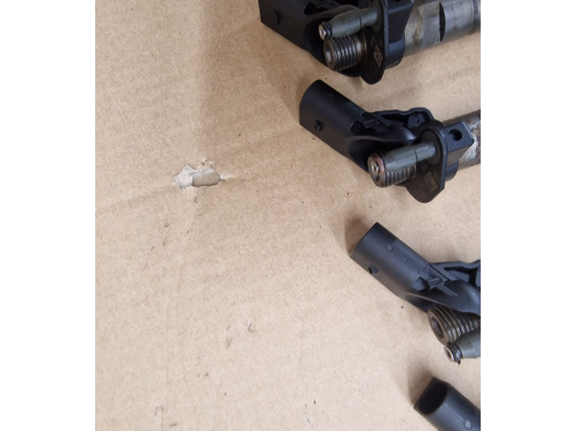 Vstřikovač 059130277, 059130277CC Audi A8 S8 D4 4H