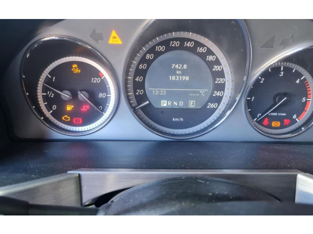 Панель приборов Mercedes-Benz GLK (X204)