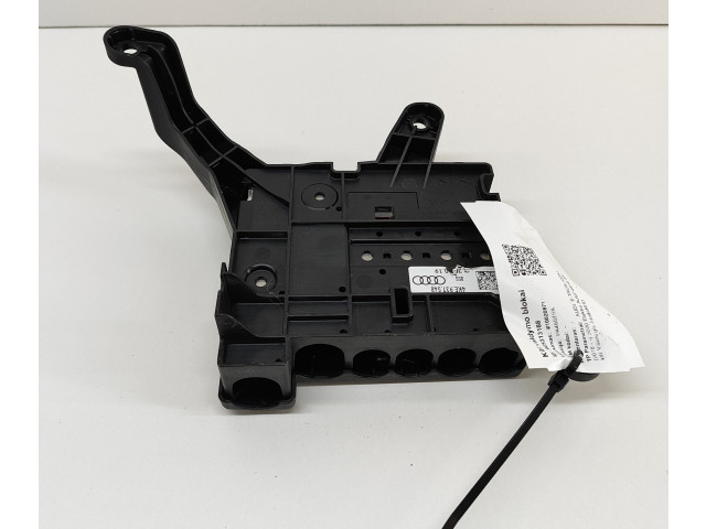 Блок предохранителей 4KE937548   Audi e-tron    