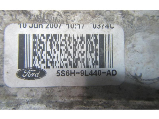 Интеркулер Ford Fiesta