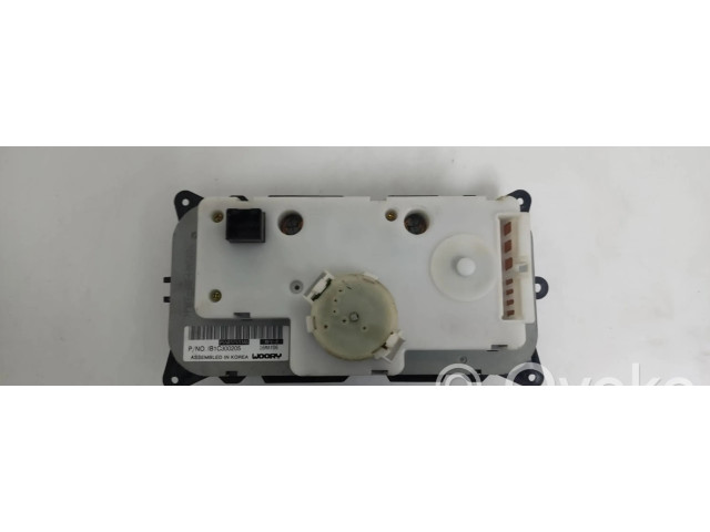 Блок управления климат-контролем IB1C300205   Jeep Cherokee III KJ