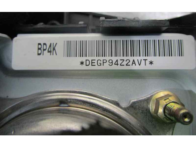 Подушка безопасности водителя BP4KDEGP94Z2AVT, DEGP94Z2ACT   Mazda 323