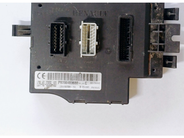 Блок комфорта P8200409680C, 281187388A   Renault Trafic II (X83)   