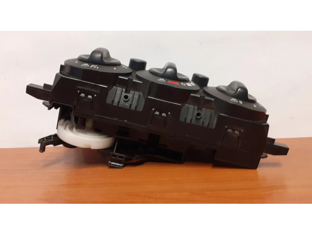 Включатель регулировки салона