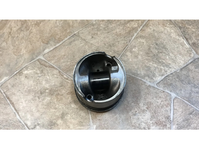 Píst 0840ZU BMW 5 F10 F11 pro naftový motor 2.0 N47 D20 C