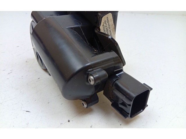 Zámek zadních dveří    Opel Insignia A 2010