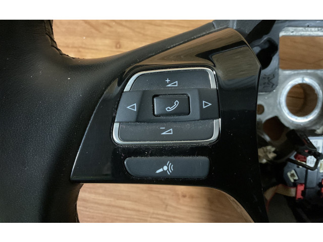 Volant Volkswagen Touareg II 2015 7P6419091A