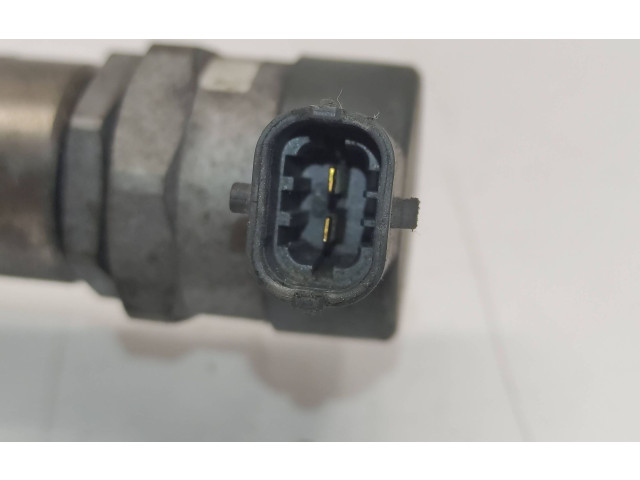 Топливная рампа 30777759, 009845L3   Volvo V70  