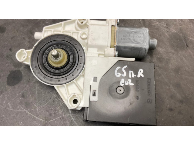 Передний двигатель механизма для подъема окон