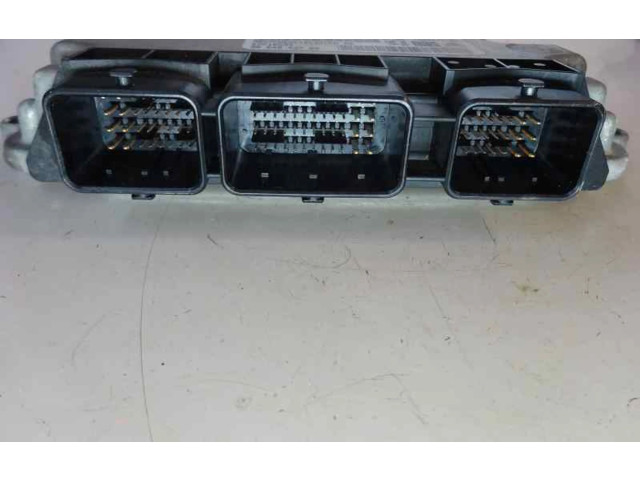 Блок управления двигателя 9664843780   Peugeot Partner