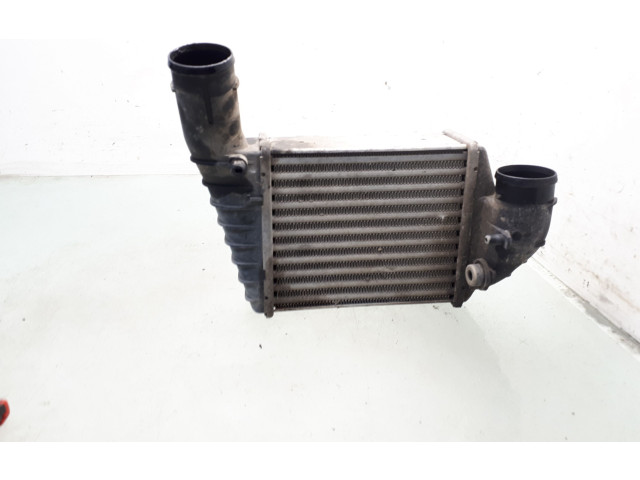 Интеркулер  059145806, 157581213   Audi A4 S4 B5 8D 2.5