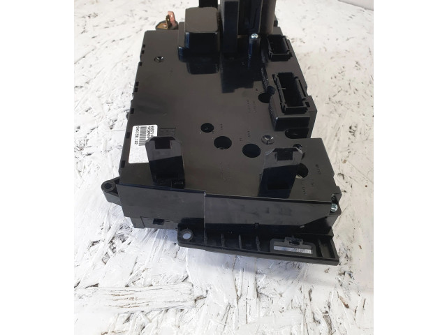 Блок управления климат-контролем 8697140, 04W50E01 Volvo V70