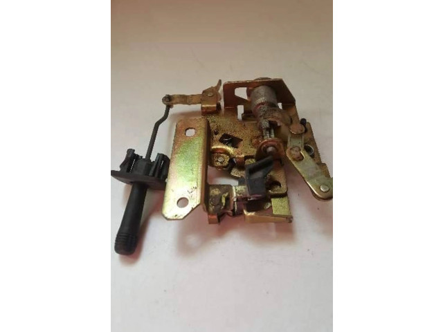 Замок багажника 721843654B Volkswagen Transporter - Caravelle T4 1991 - 2003 года