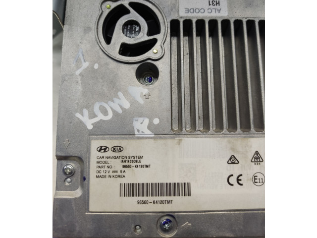 Радио/ проигрыватель CD/DVD / навигация