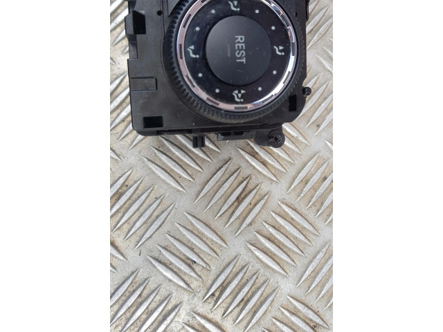 Блок управления климат-контролем A1698300685 Mercedes-Benz A W169