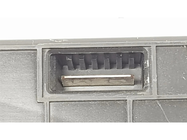 Блок предохранителей KT1T14D068DB, 2433349   Ford Transit -  Tourneo Connect    