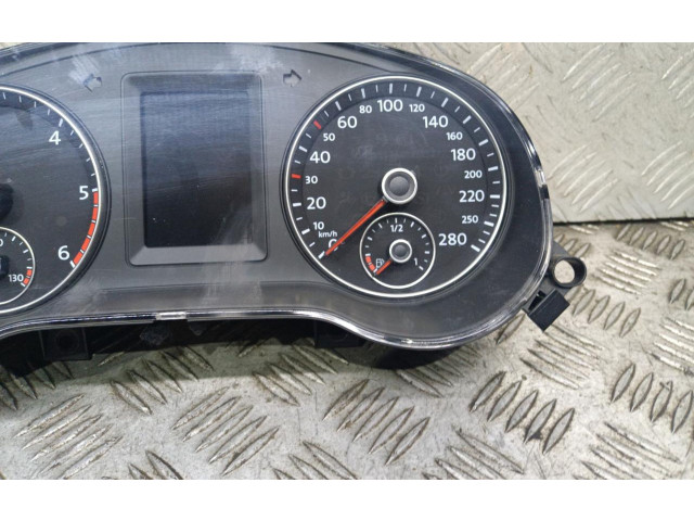 Спидометр (приборный щиток) Volkswagen Jetta VI