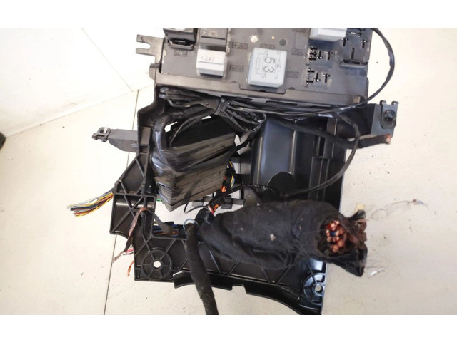 Блок предохранителей 1k1941397a, 1k0937049n Skoda Octavia Mk2 (1Z)