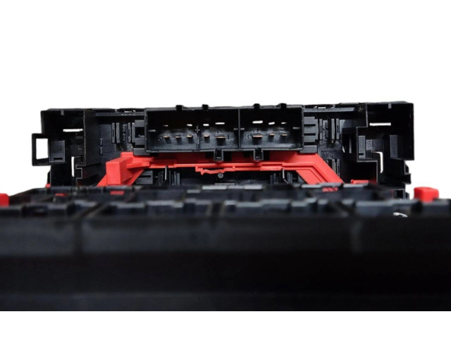 Блок предохранителей 3C0937049E, 28022870   Skoda Octavia Mk2 (1Z)    