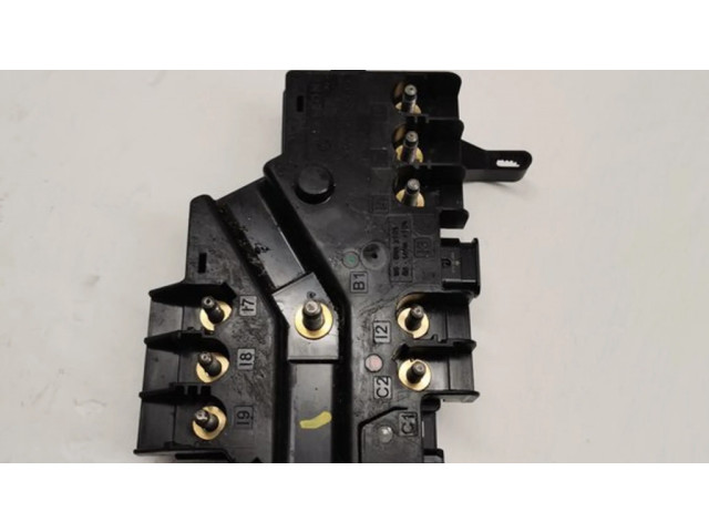 Узел подключения плюсовых проводов