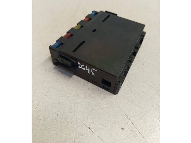   Pojistková skříňka 8921130020   Lexus GS 300 350 430 450H 2007