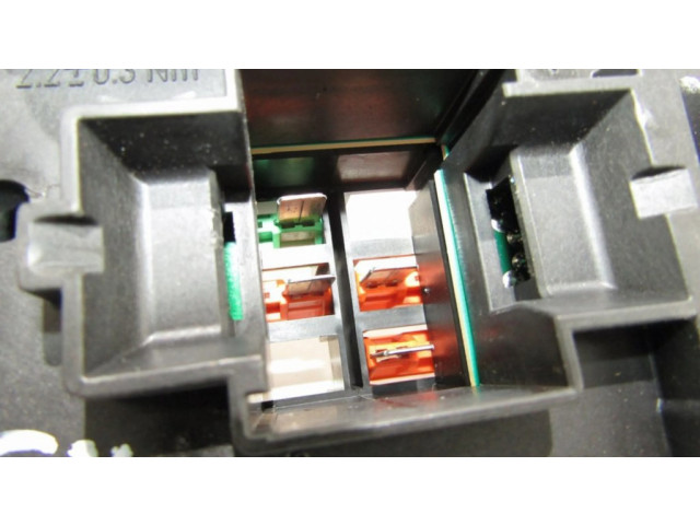 Pojistková skříňka A2059068501 Mercedes-Benz C W205 2016