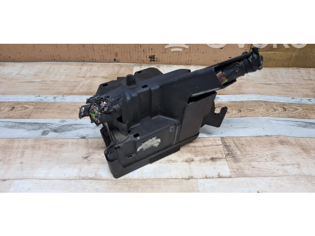 Pojistková skříňka 8V5114A07 Ford Fiesta 2011