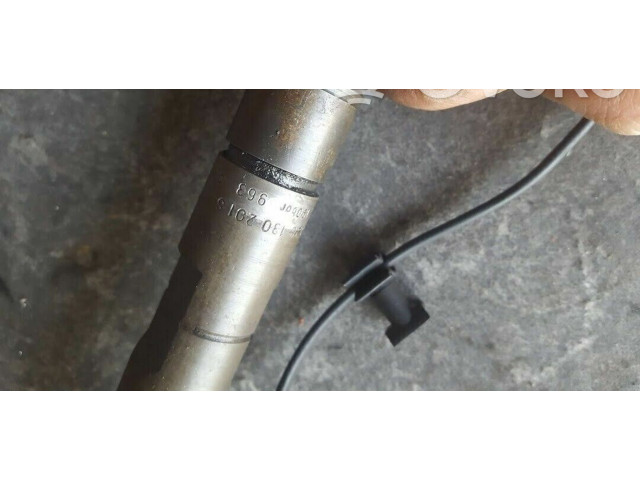 Vstřikovač 028130201S Audi 80 90 S2 B4 pro naftový motor 1.9