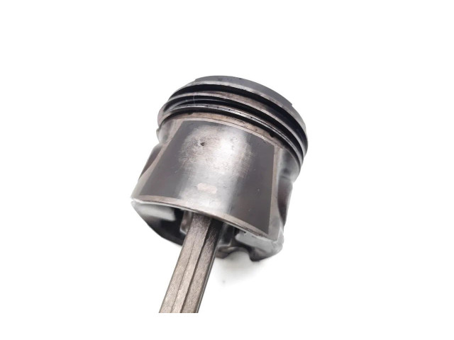 Поршень с шатуном D5244T4   Volvo XC90