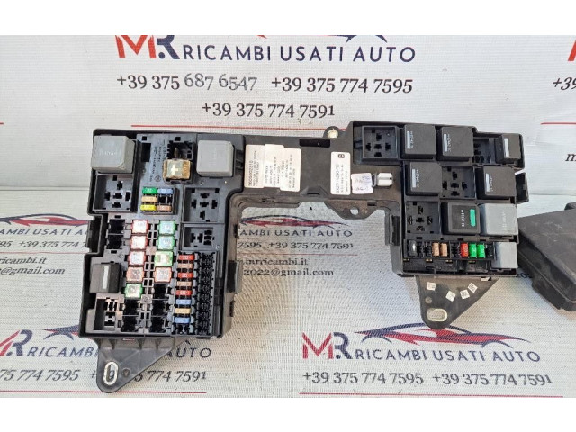 Блок предохранителей 8X2T-14A003-AA, 306DT Jaguar XF X250