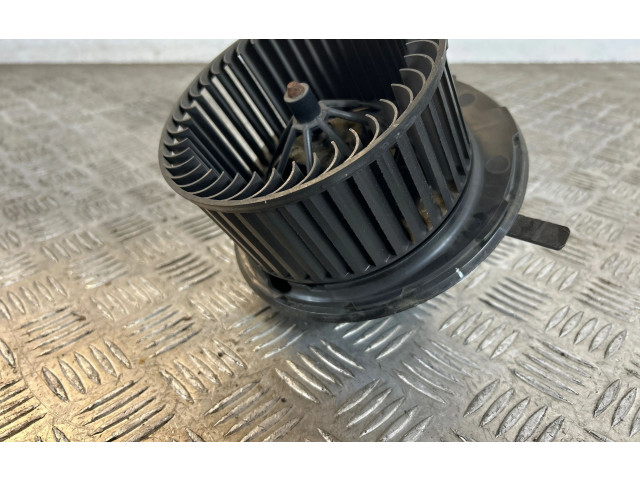 Вентилятор печки     1K1820015C, F983228M    Audi A3 S3 8P 
