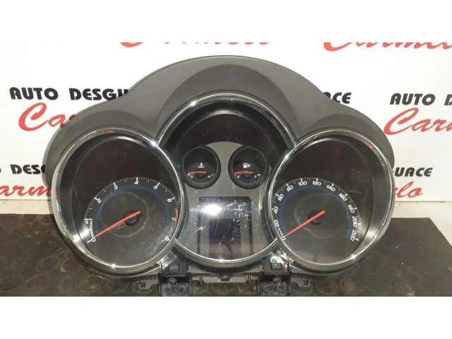 Přístrojová deska Chevrolet Cruze 2011 CUADROINSTRUMENTOS