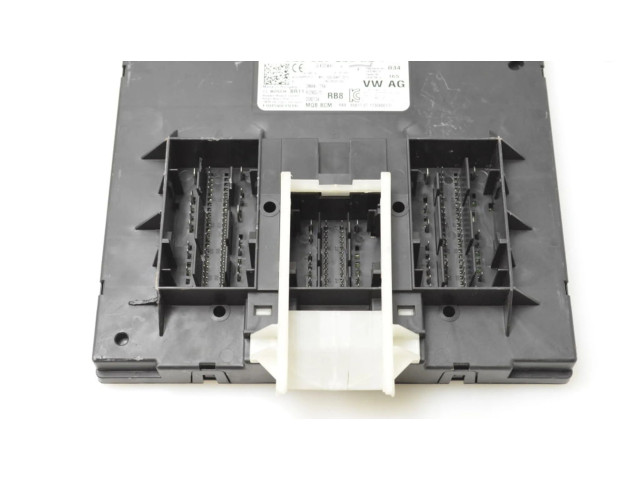 Комфортный модуль 5Q0937086BL Skoda Octavia Mk3 (5E)