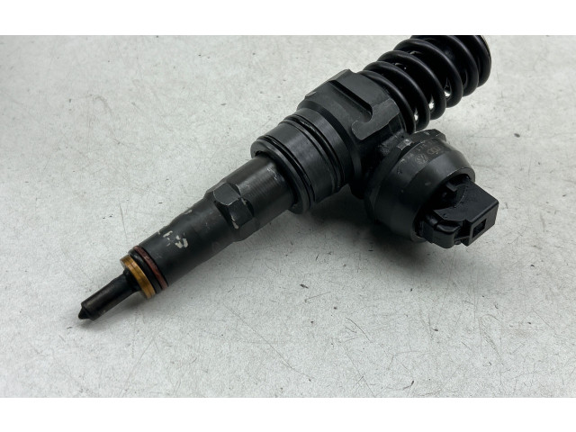 Форсунка 038130073BN    Volkswagen Touran I   