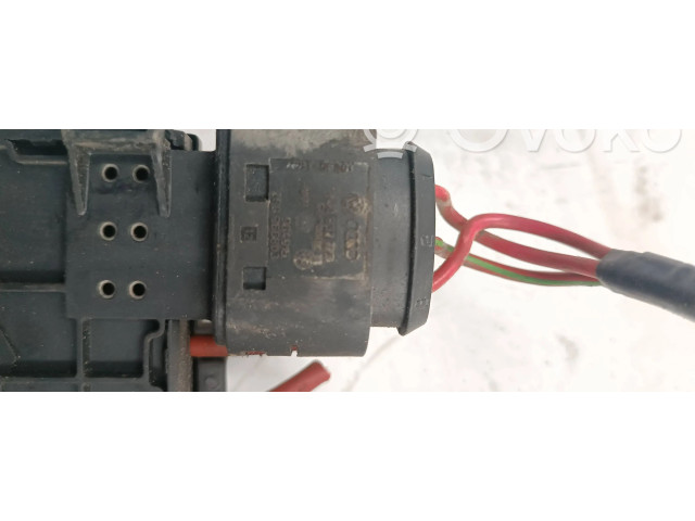 Блок предохранителей 1J0937773, Z68966803 Skoda Octavia Mk1 (1U)