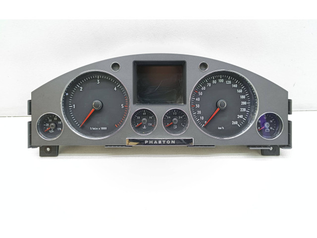 Přístrojová deska Volkswagen Phaeton 2006 3D0920882N