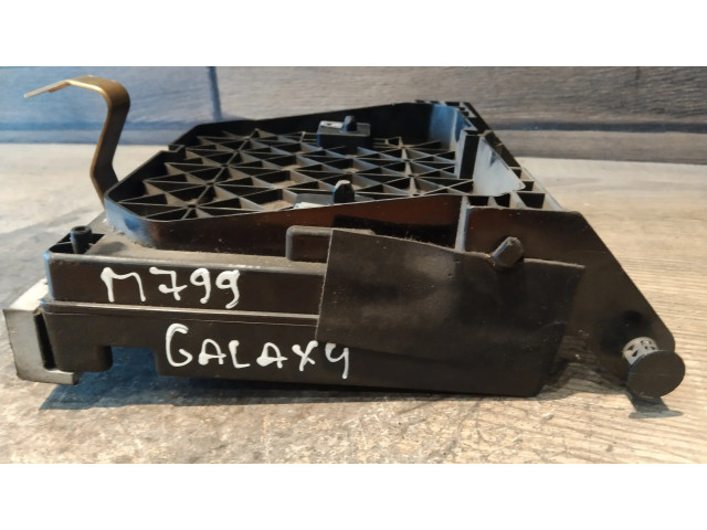 Блок предохранителей 7M0971882A Ford Galaxy