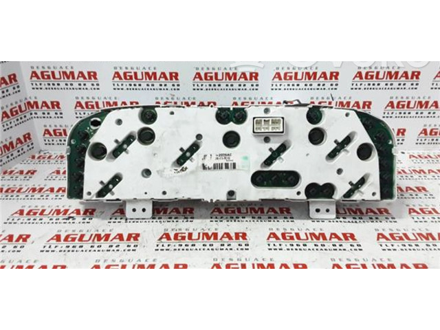 Панель приборов Jeep Grand Cherokee (WJ)