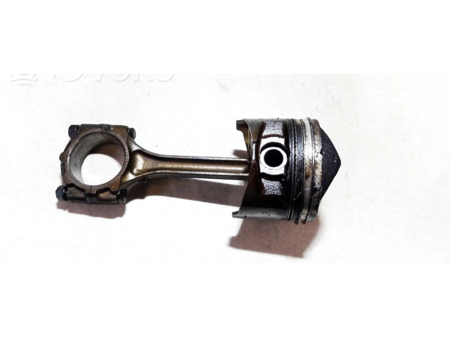  Поршень с шатуном    Mitsubishi Carisma для бензинового двигателя 1.8