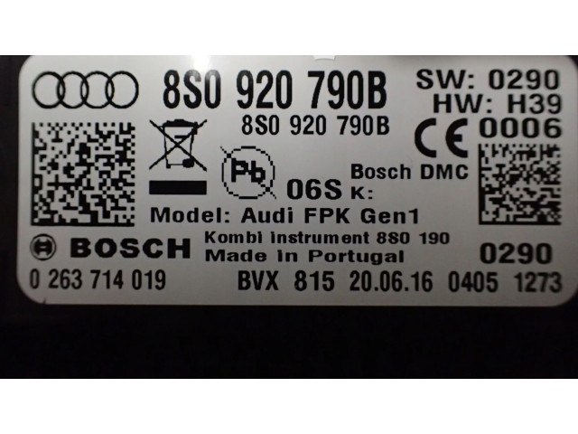 Přístrojová deska  Audi TT TTS RS Mk3 8S 2016 8S0920790B  