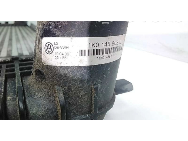 Интеркулер  1K0145803L   Volkswagen Jetta V 