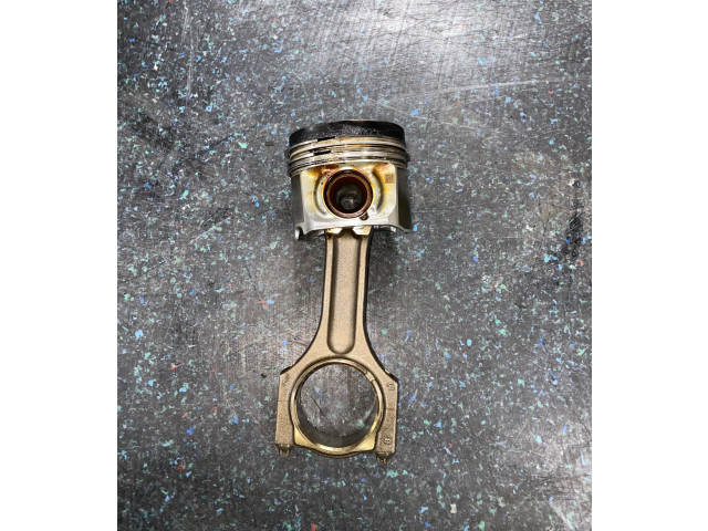 Píst 84L110 BMW 5 F10 F11 N57