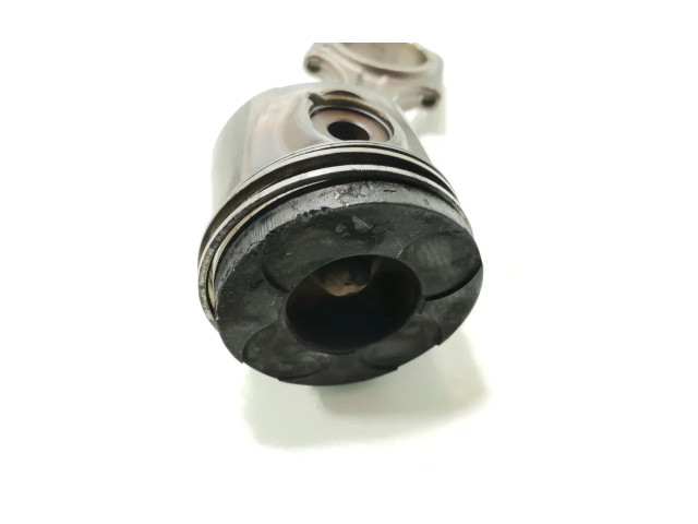 Поршень с шатуном    Volvo XC90