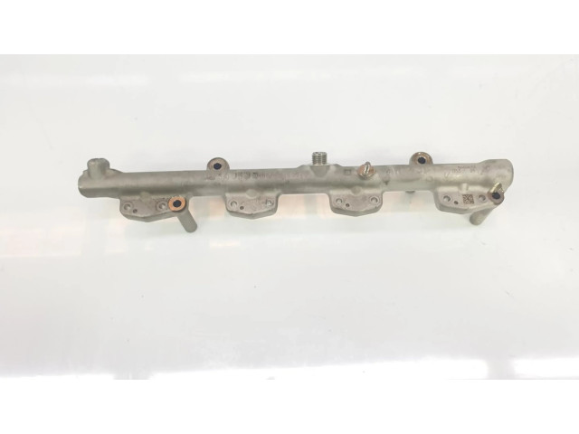 Vstřikovací lišta 13538665633, 8665633 BMW X1 F48 F49